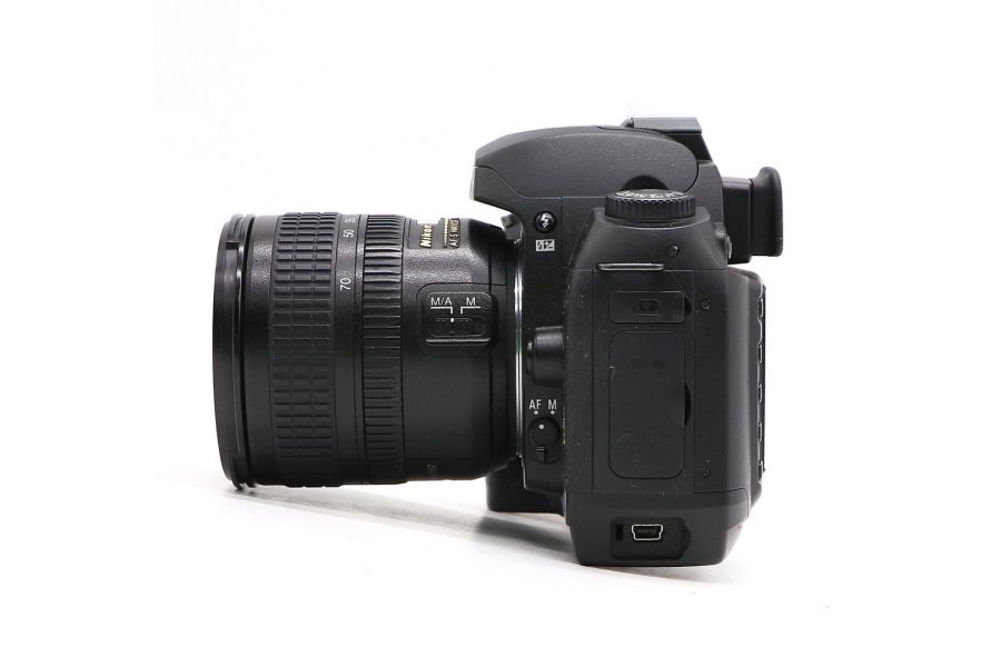 Nikon D70s kit 18-55mm f/3.5-5.6G AF-P VR DX Nikkor