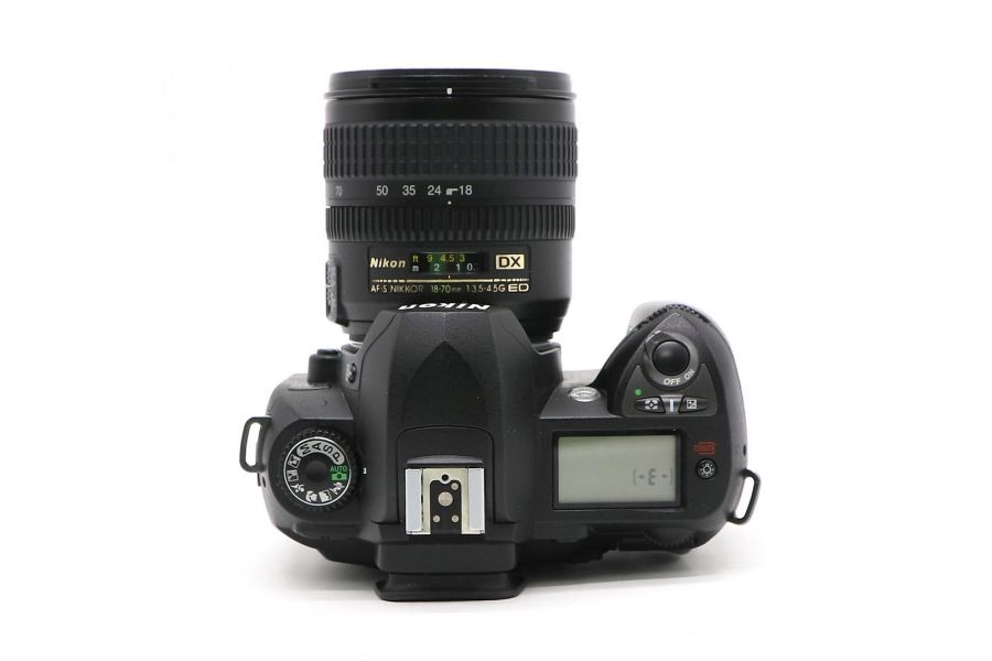 Nikon D70s kit 18-55mm f/3.5-5.6G AF-P VR DX Nikkor