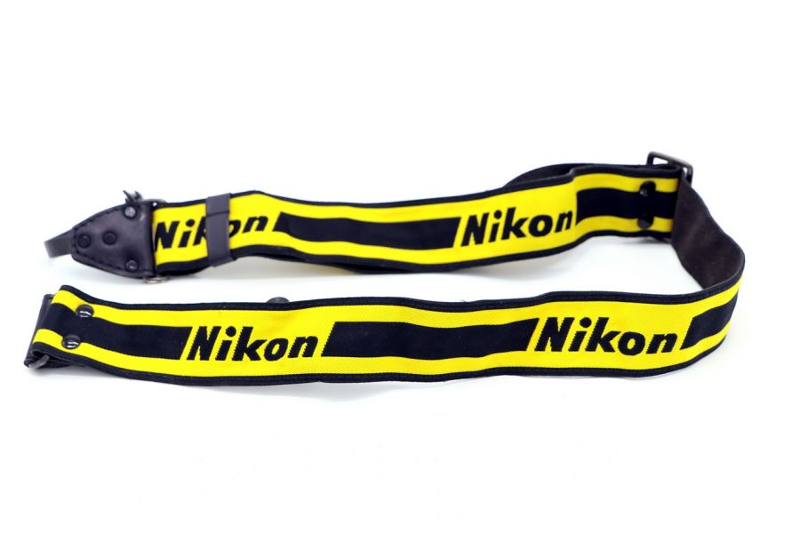 Ремень Nikon желтый с черной надписью