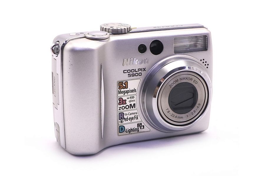Nikon Coolpix E5900