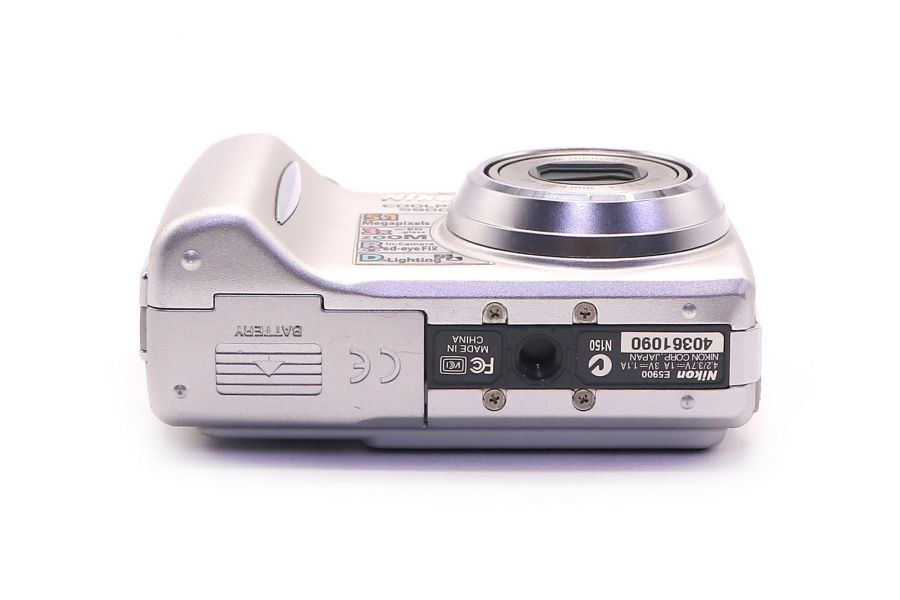 Nikon Coolpix E5900
