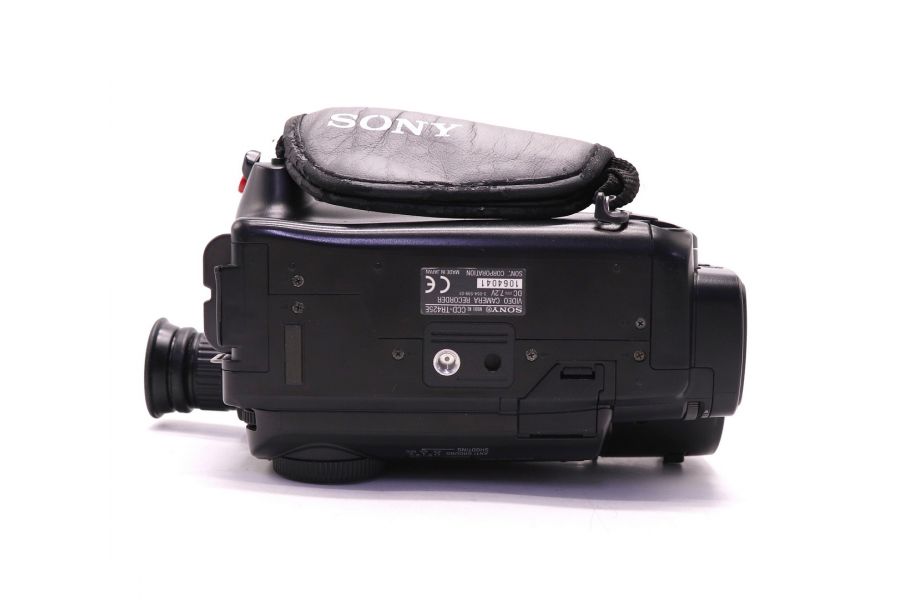 Компактная аналоговая видеокамера Sony CCD-TR425E