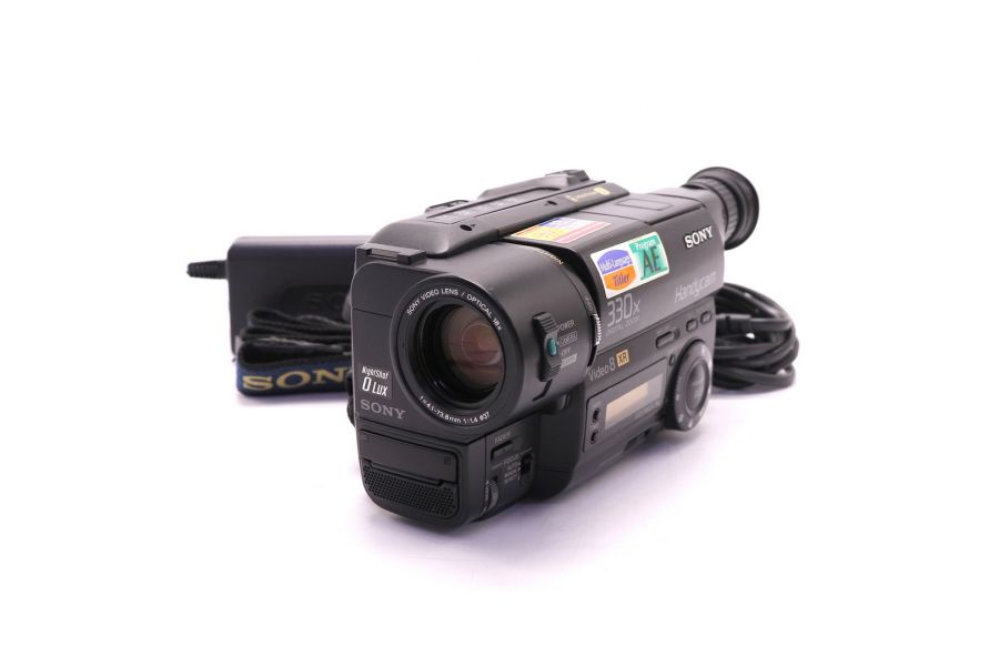 Компактная аналоговая видеокамера Sony CCD-TR425E