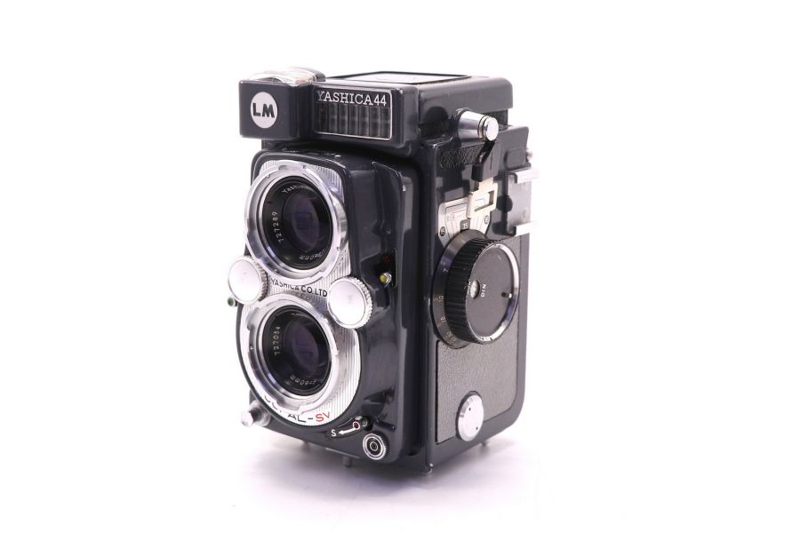Yashica 44 LM