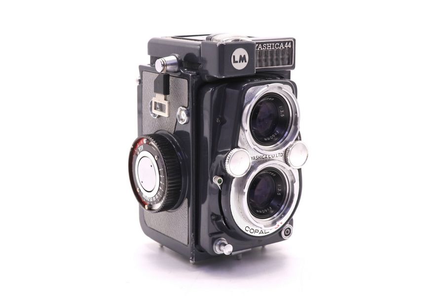 Yashica 44 LM