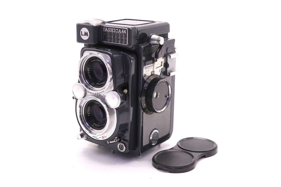 Yashica 44 LM