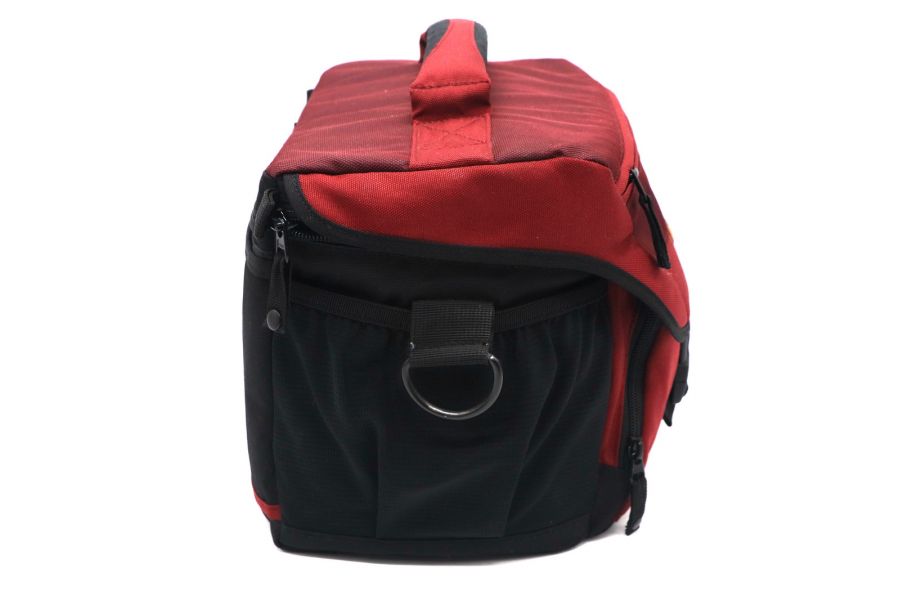 Сумка LowePro Nova 180 AW красная