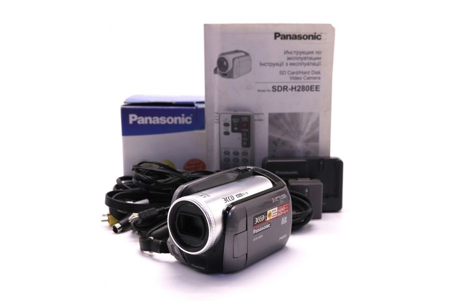 Видеокамера Panasonic SDR-H280EE-S в упаковке
