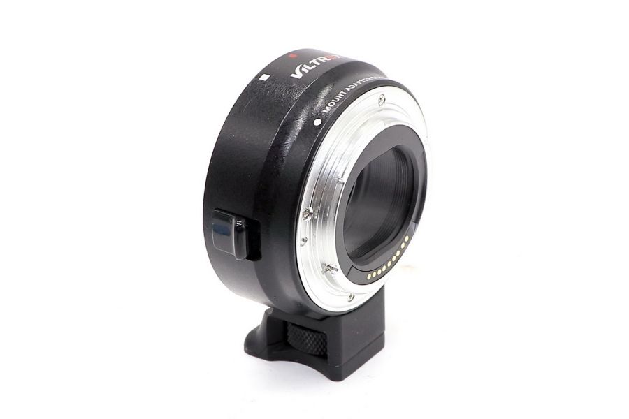 Переходник Viltrox EF-EOS M в упаковке