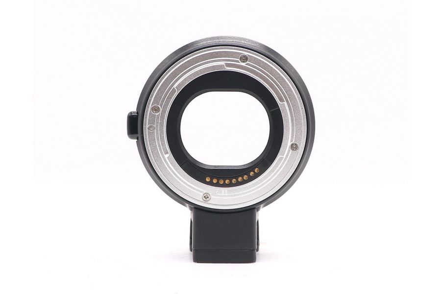 Переходник Viltrox EF-EOS M в упаковке