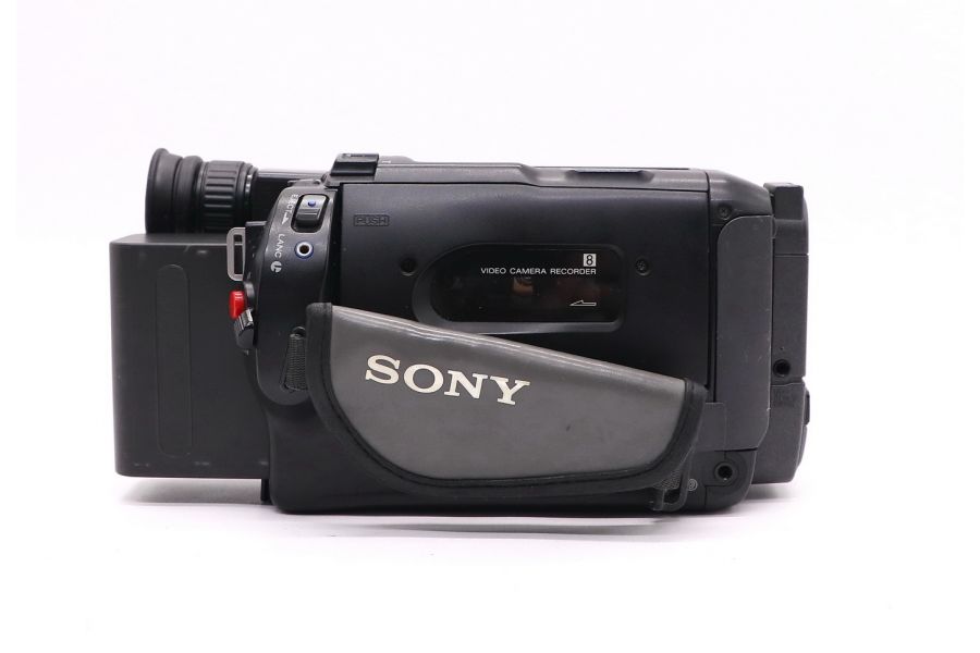 Видеокамера Sony CCD-TRV15E
