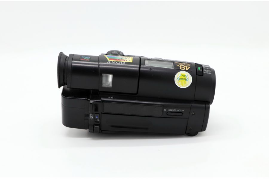 Видеокамера Sony CCD-TR590