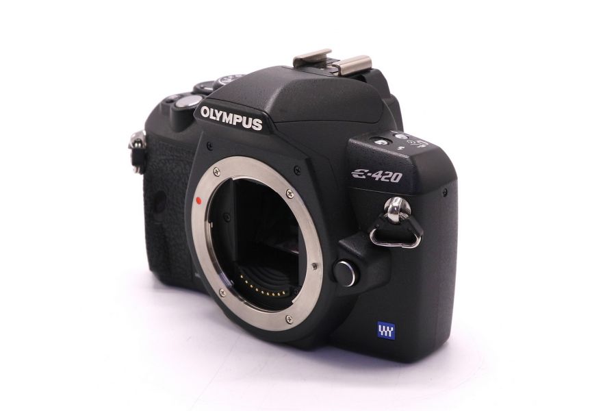 Olympus E-420 body (пробег 8400 кадров)