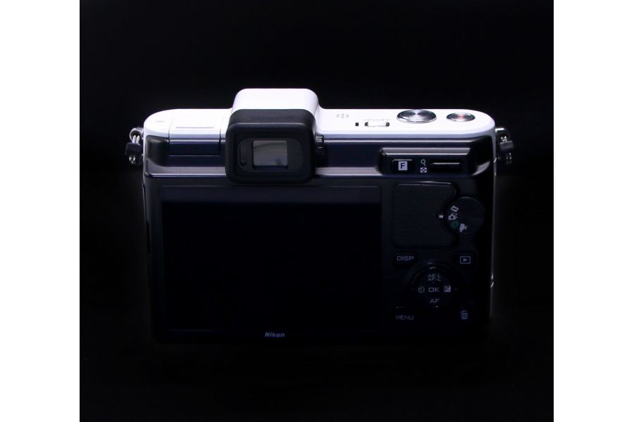 Nikon 1 V1 kit в упаковке (пробег 1980 кадров)