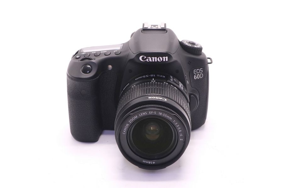 Canon EOS 60D kit в упаковке (пробег 6400 кадров)