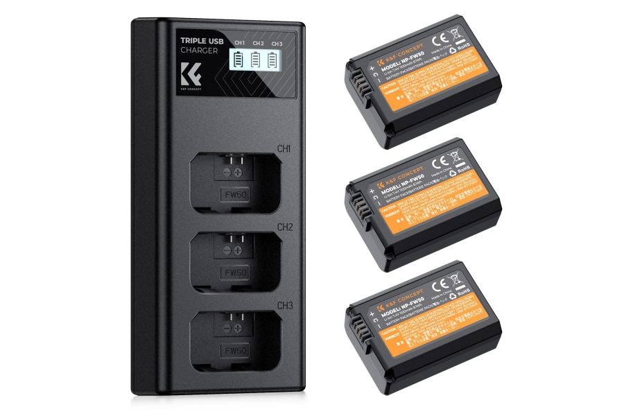 Зарядка и три аккумулятора K&F Concept NP-FW50 KF28.0037
