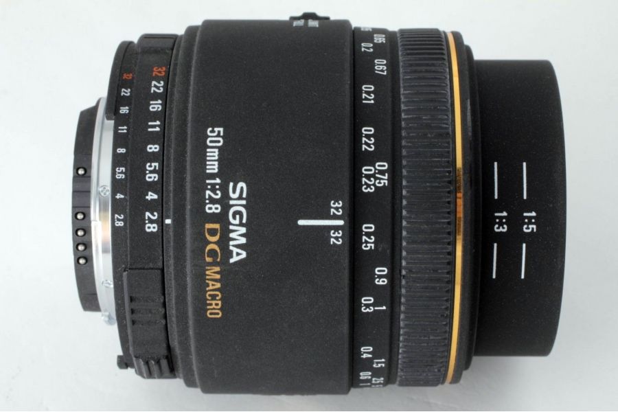 Sigma AF 50mm f/2.8D EX MACRO Nikon F