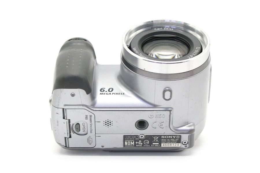Sony Cyber-shot DSC-H2