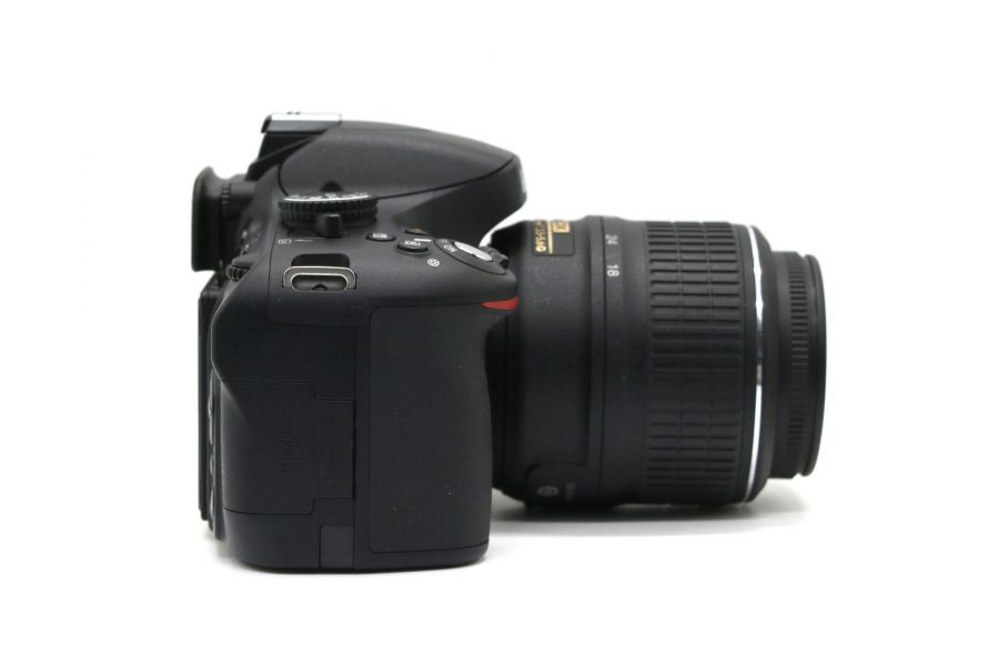 Nikon D5100 kit (пробег 375 кадров)