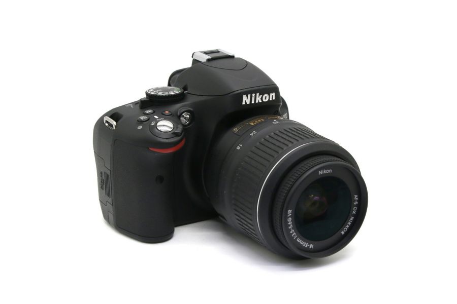 Nikon D5100 kit (пробег 375 кадров)