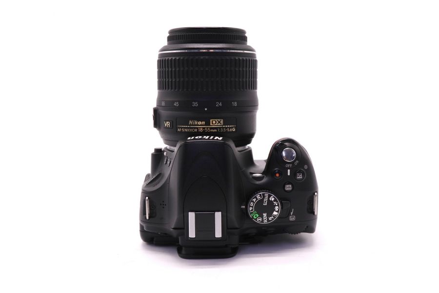 Nikon D5100 kit (пробег 14105 кадров)