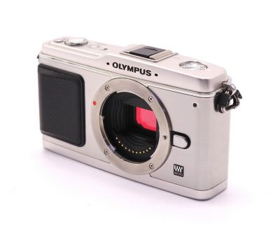 Olympus Pen E-P1 body (пробег 2680 кадров)