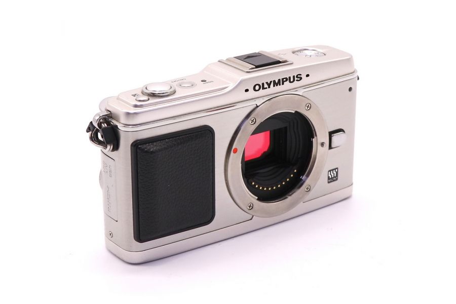 Olympus Pen E-P1 body (пробег 2680 кадров)