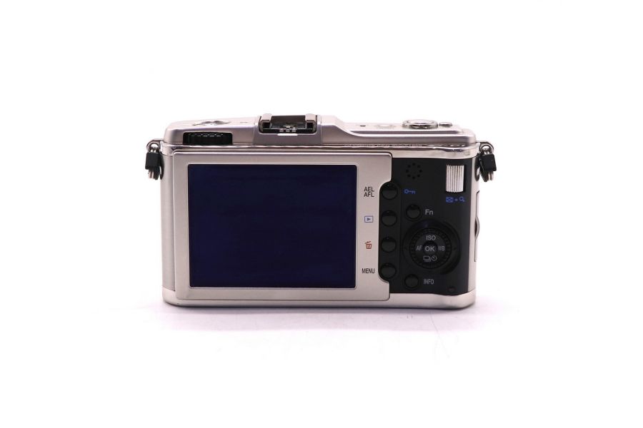 Olympus Pen E-P1 body (пробег 2940 кадров)