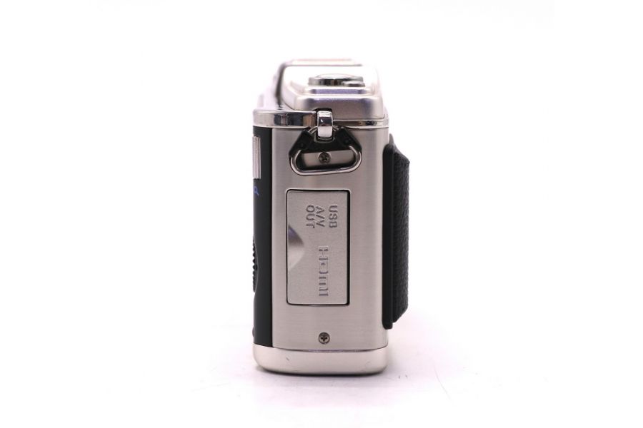 Olympus Pen E-P1 body (пробег 2940 кадров)