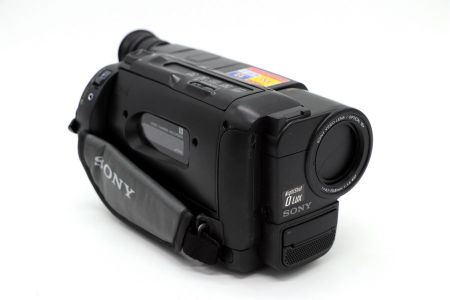 Видеокамера Sony CCD-TR315E