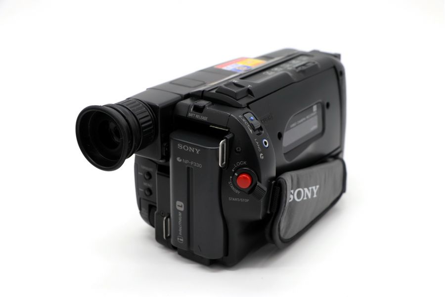 Видеокамера Sony CCD-TR315E