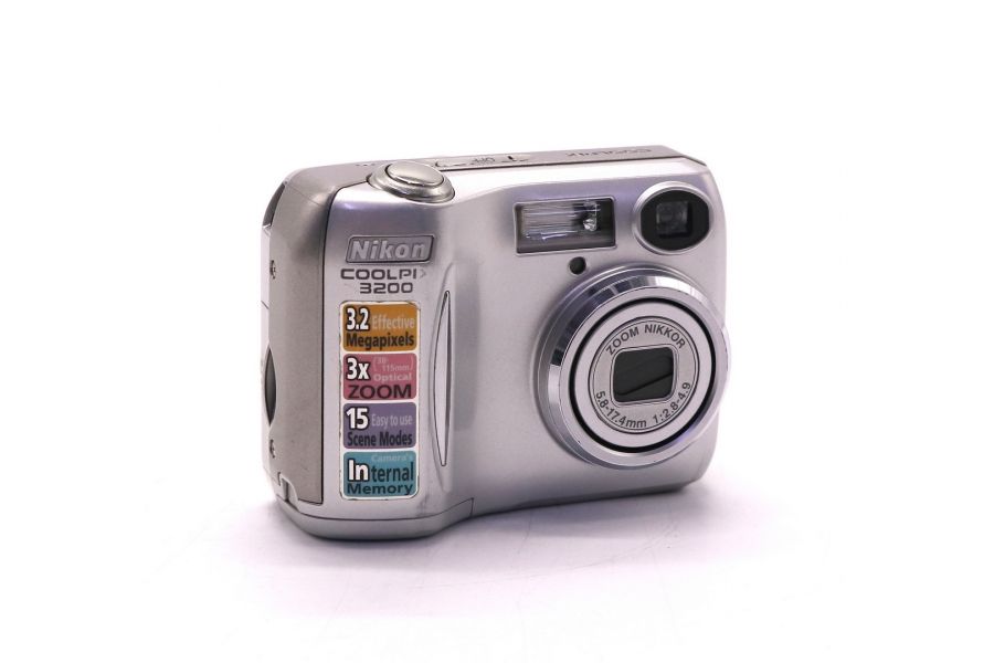 Компактный цифровой фотоаппарат Nikon Coolpix 3200