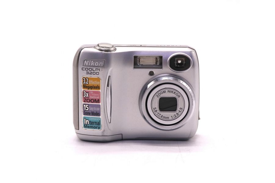 Компактный цифровой фотоаппарат Nikon Coolpix 3200