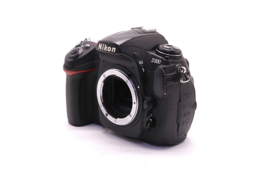 Nikon D300 body (пробег 100945 кадров)