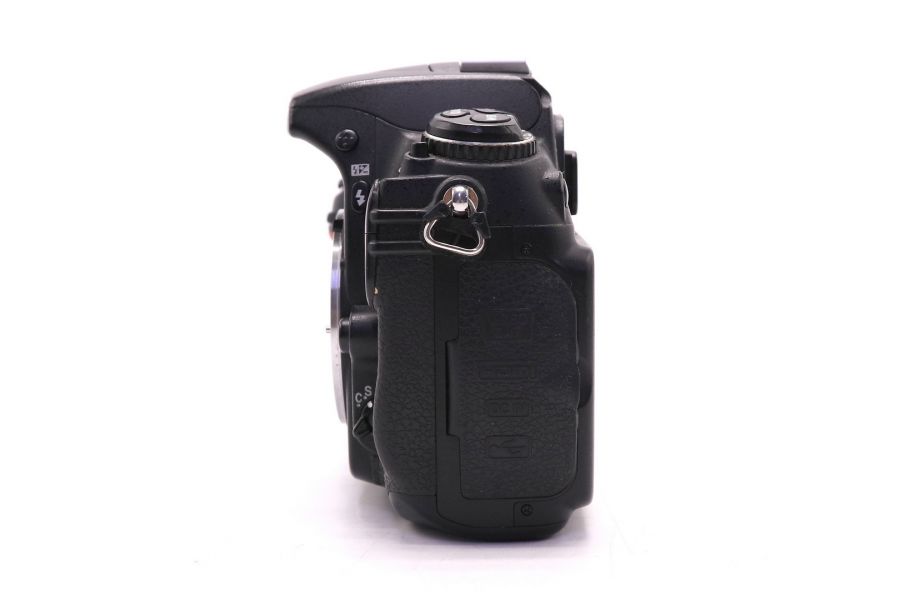 Nikon D300 body (пробег 100945 кадров)