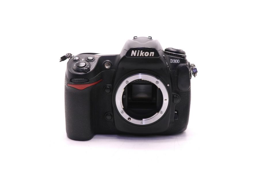 Nikon D300 body (пробег 100945 кадров)