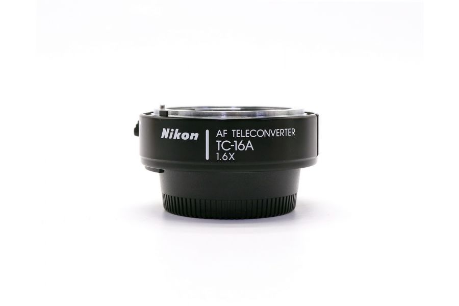 Телеконвертер Nikon AF TC-16A в упаковке