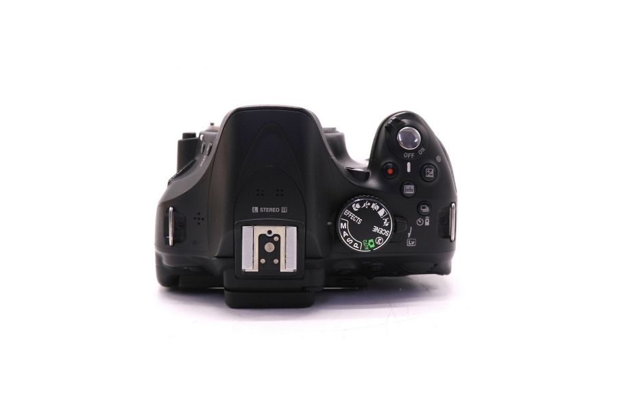 Nikon D5200 body в упаковке (пробег 500 кадров)