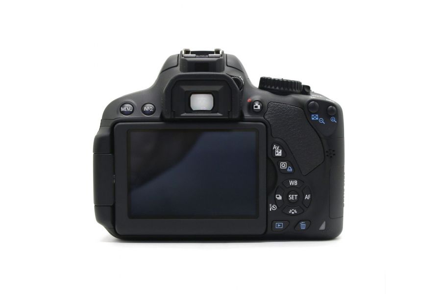 Canon EOS 650D kit (пробег 595 кадров)