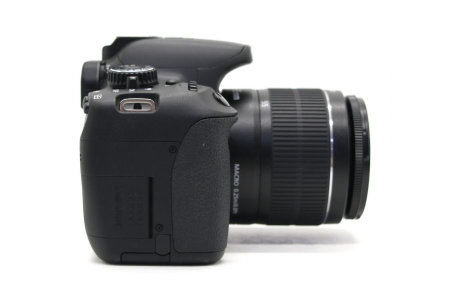 Canon EOS 650D kit (пробег 595 кадров)