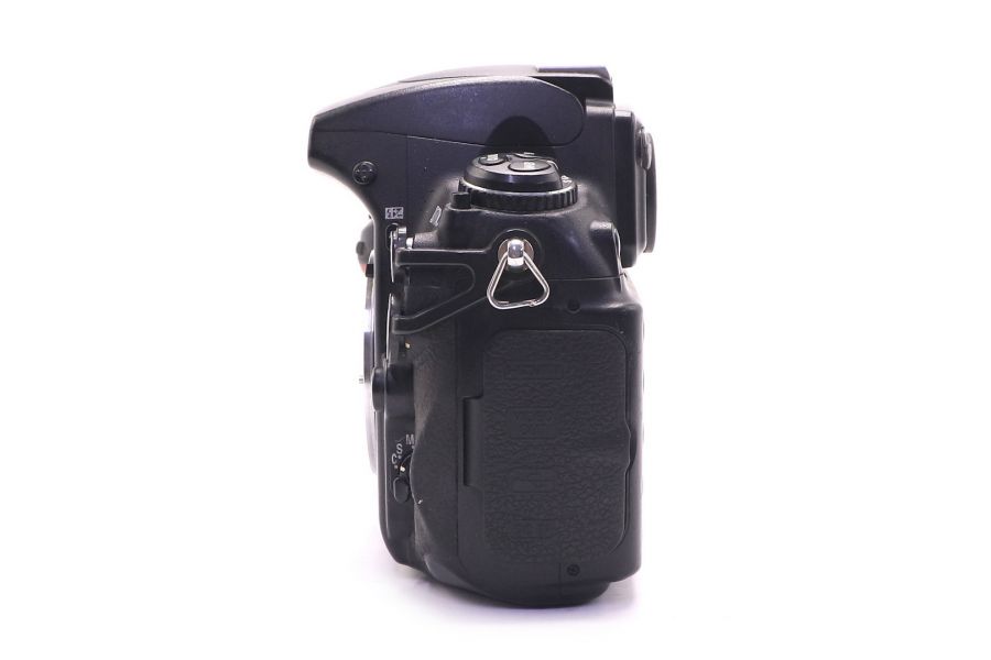 Nikon D700 body в упаковке (пробег 305275 кадров)