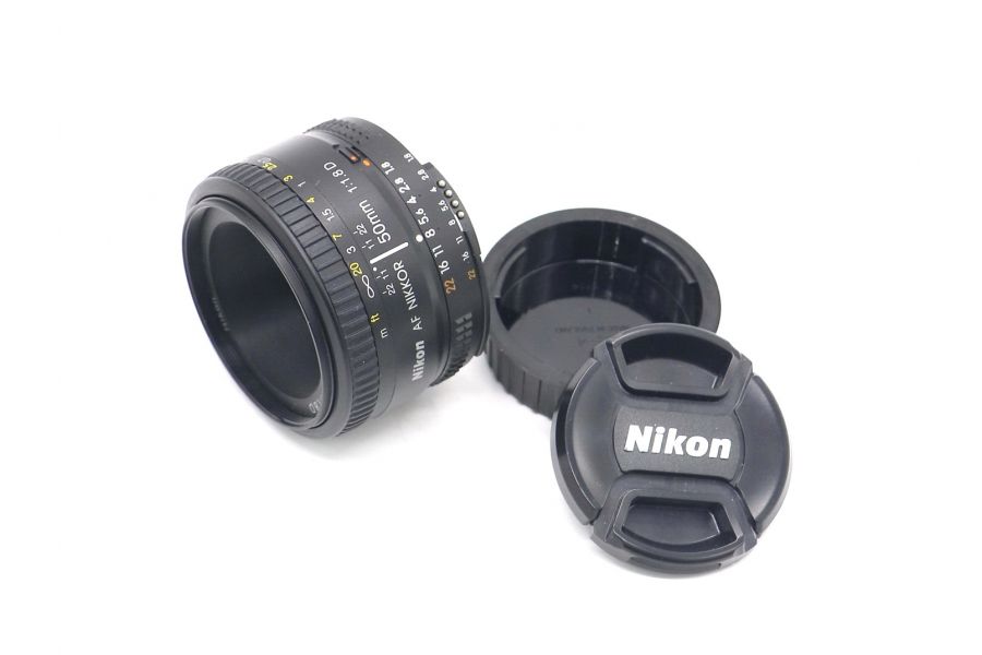 Nikon 50mm f/1.8D AF Nikkor (China, 2002)