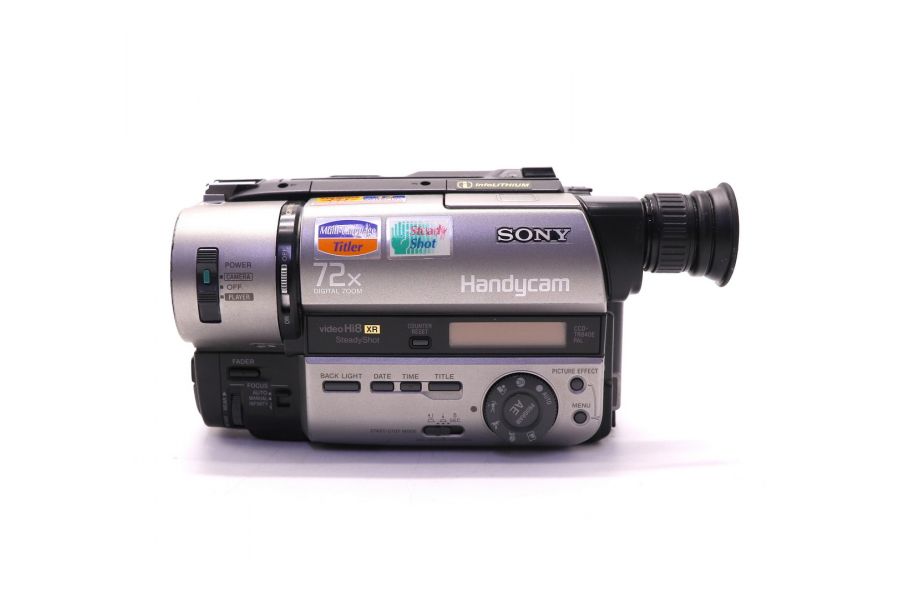 Видеокамера Sony Handycam CCD-TR840E портативная