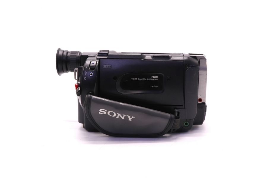 Видеокамера Sony Handycam CCD-TR840E портативная