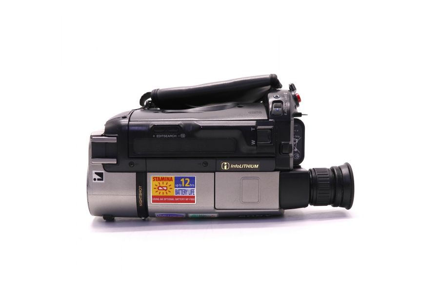 Видеокамера Sony Handycam CCD-TR840E портативная