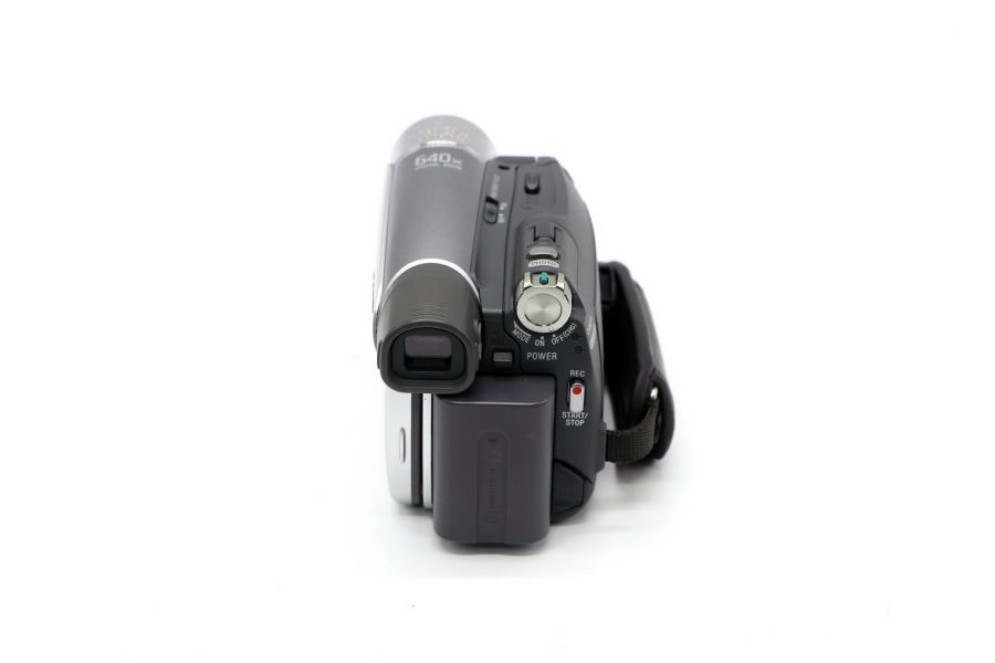 Видеокамера Sony DCR-HC23E