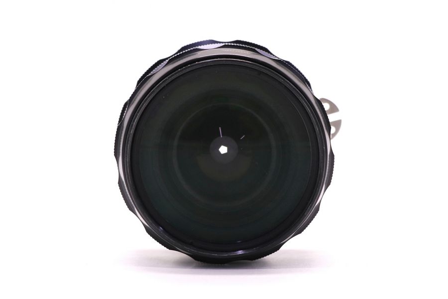 Nikon 28mm f/3.5 Nikkor-HC Auto