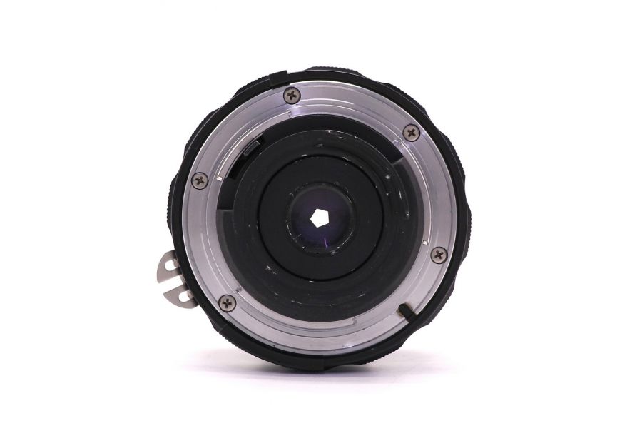 Nikon 28mm f/3.5 Nikkor-HC Auto