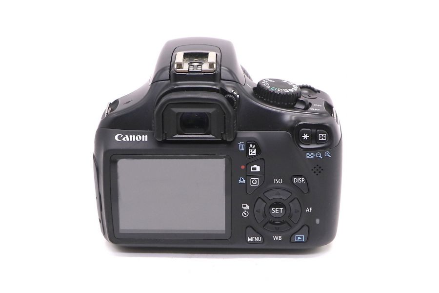 Canon EOS 1100D kit (пробег 6950 кадров)