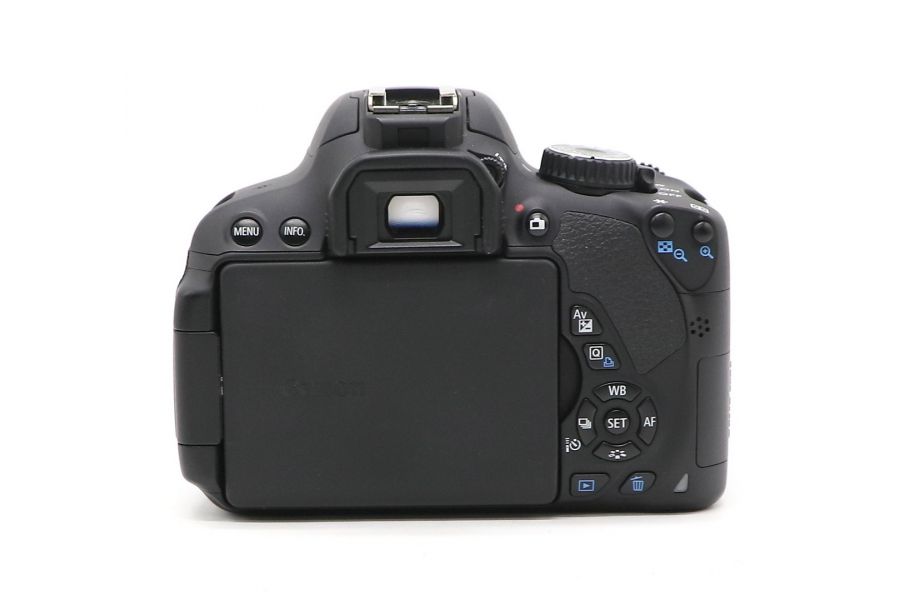 Canon EOS 650D kit 10-22mm f/3.5-4.5 USM